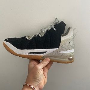 Lebron 18 Nike Sneakers